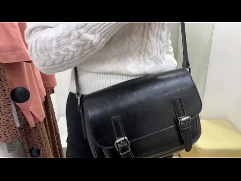 ❤️ Masturbación pública de la joven zorra FeralBerry con un consolador en el probador ❤️❌ Porno en es.marketapp.top ❌️